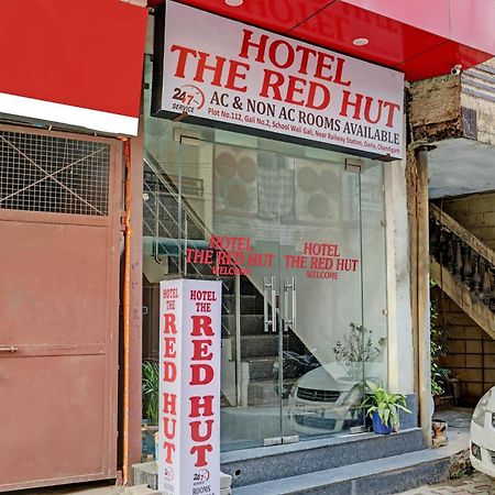 Oyo Hotel The Red Hut Chandīgarh Esterno foto