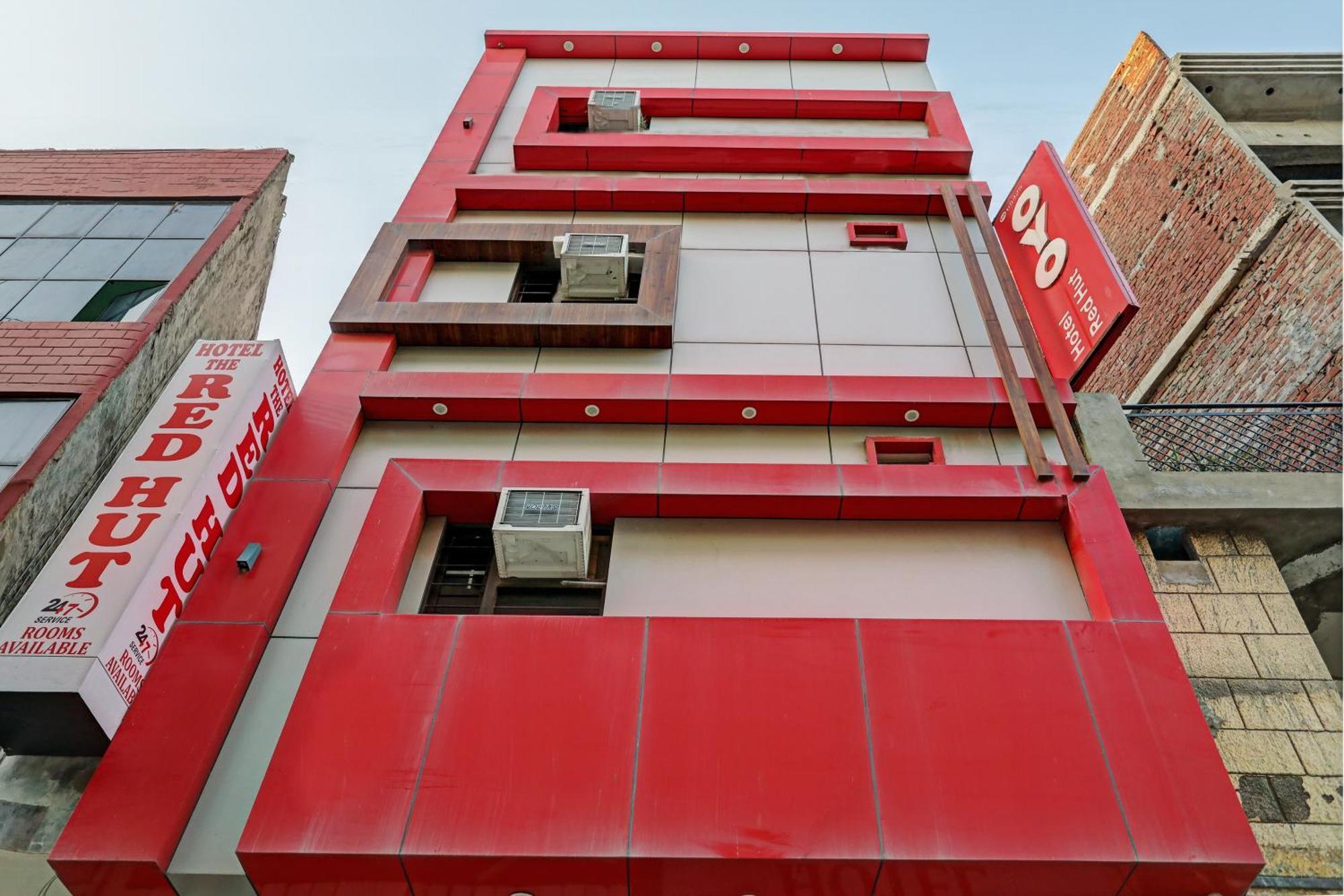 Oyo Hotel The Red Hut Chandīgarh Esterno foto
